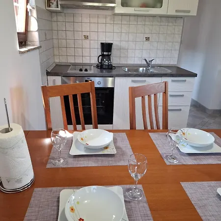 House Maslina 10 M From