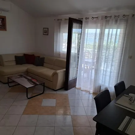 House Maslina 10 M From
