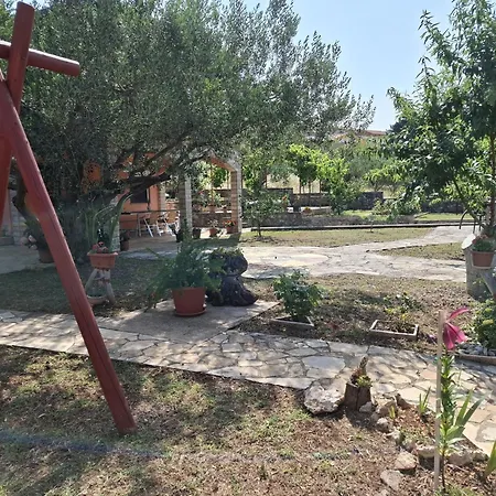 Апартаменты House Maslina 10 M From