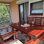 House Maslina 10 M From Appartamento *