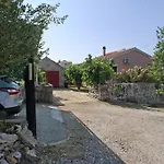 House Maslina 10 M From Kruševo