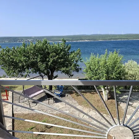House Maslina 10 M From *