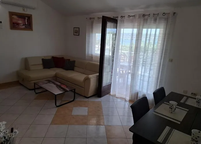 House Maslina 10 M From