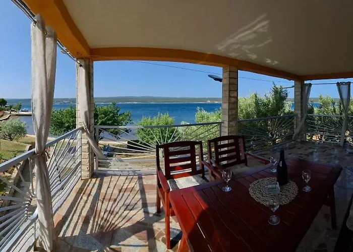 Daire House Maslina 10 M From Kruševo