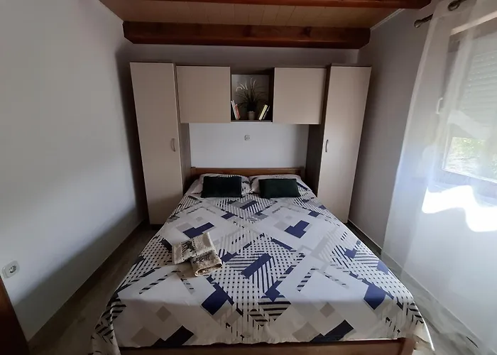 House Maslina 10 M From Daire Kruševo