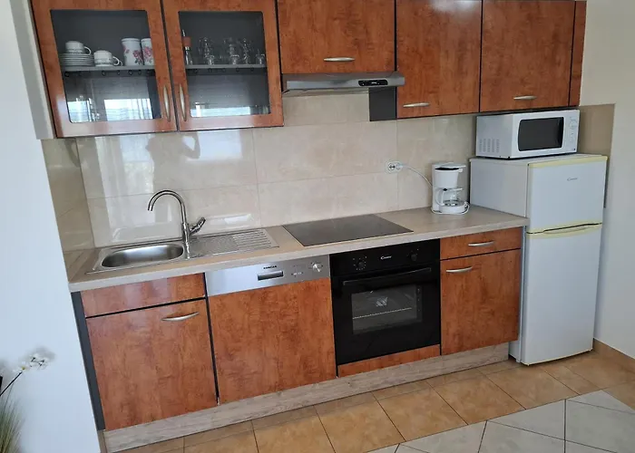 House Maslina 10 M From Daire