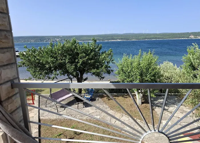 House Maslina 10 M From *