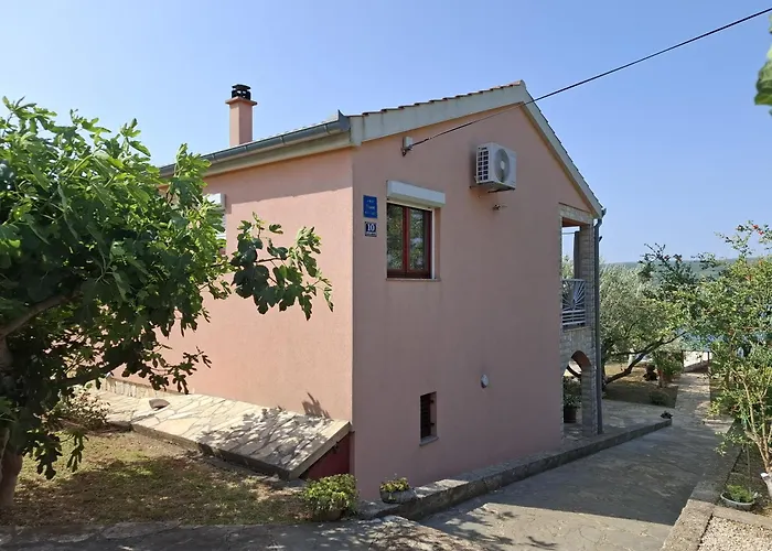 House Maslina 10 M From Daire Kruševo